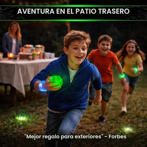 Vista 7 de Juego captura la bandera Redux, un juego nocturno al aire libre para grupos de jóvenes, cumpleaños y equipos, prepárese para una aventura que brilla