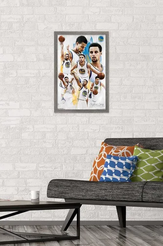 Vista 2 de Trends International NBA Golden State Warriors - Póster de pared de Stephen Curry 16, 14.725 x 22.375 pulgadas, versión enmarcada de madera