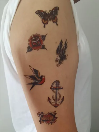 Vista 2 de Etiqueta engomada temporal del tatuaje del cráneo del ancla de la golondrina impermeable adultos hombres mujeres mano brazo hombro cuerpo arte