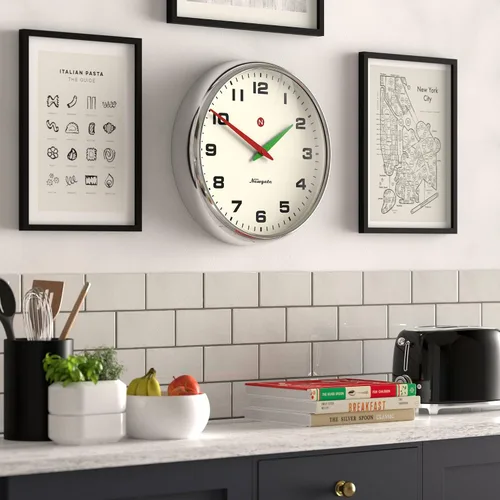 Vista 5 de NEWGATE® Superstore Reloj de pared Reloj de metal retro grande 16 pulgadas Acabado cromado Lente de vidrio convexo Pieza de diseño