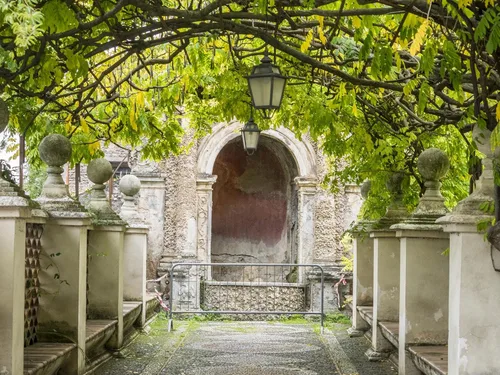 Vista 7 de ART.COM Impresión fotográfica de pared Italia, Lazio, Tivoli, Villa d'Este. Pasarela en los jardines de Villa d'Este. sobre marco negro por Julie