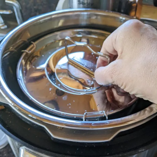 Vista 4 de Molde Flanera de acero inoxidable de 63 onzas, molde de flan con tapa, máquina de flan para olla instantánea de 6 cuartos de galón, apto