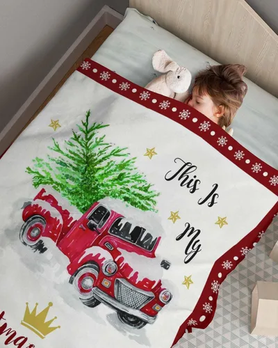 Vista 6 de Manta de forro polar suave con diseño de árbol de Navidad con texto en inglés «This is My Christmas» para ver películas navideñas, sofá, silla, sala