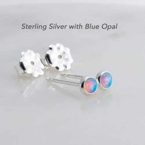 Vista 2 de Aretes pequeños de plata de ley para cartílago, tragus, hélix, múltiples piercings hipoalergénicos, piedra natal para mujer, juego de bisel