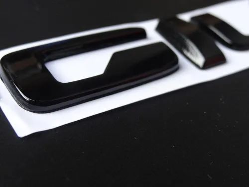 Vista 4 de Giulia - Letra metálica 3D para maletero de Alfa Romeo 2018-2021 2022, calcomanía deportiva para portón trasero, color negro brillante, accesorios