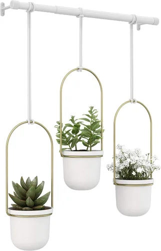 Vista 10 de Umbra Triflora - Maceta colgante para ventana, jardín de hierbas de interior, juego de 3, color blanco/latón
