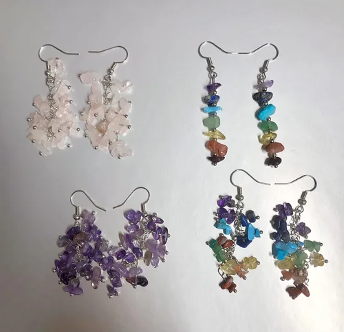 Vista 4 de Aretes colgantes con cuentas de piedra de chakra para mujeres y niñas, coloridas piedras naturales y cristales para meditación, joyería de yoga