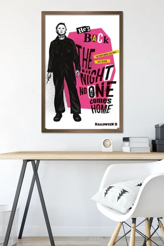 Vista 6 de Trends International Halloween II - Póster de pared con texto en inglés "He's Back", 22.37 x 34.00 pulgadas, versión enmarcada en bronce Versión