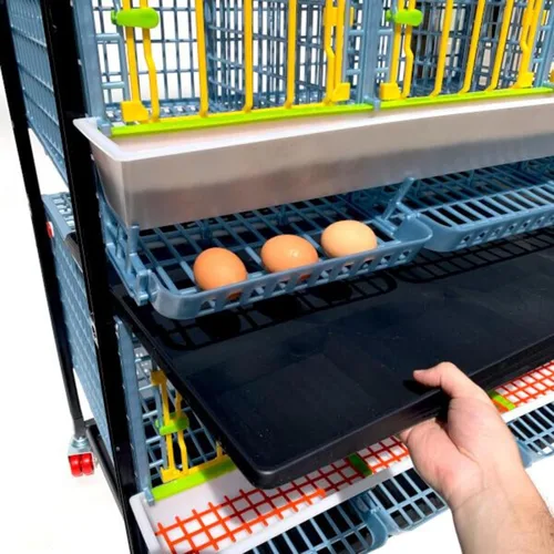 Vista 4 de Jaula para pollos – 2 capas de 15 pulgadas con rodillos de huevo, bebedor automático, alimentador inteligente, bandeja de estiércol, apilable