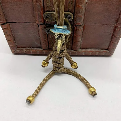 Vista 9 de Retro latón Plague Doctor edc perlas llavero DIY accesorios cuentas de paracord