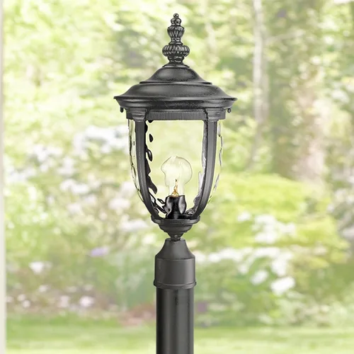 Vista 2 de John Timberland Bellagio - Poste de luz tradicional para exteriores con poste de base plana texturizado, negro, 99 3/4 pulgadas, vidrio martillado