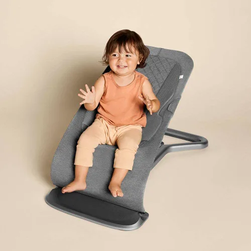 Vista 9 de Ergobaby Evolve Hamaca 3 en 1, Asiento Hamaca para Bebé Ajustable de Múltiples Posiciones, Se Adapta de Recién Nacido a Niño Pequeño, Carbón