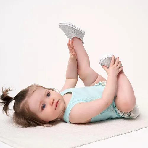 Vista 2 de Gerber baby-girls unisex-baby Newborn Infant Toddler Boy and Girl Slip-on Sneaker Crib Shoe