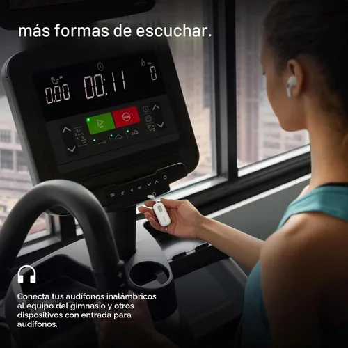 Vista 6 de Twelve South AirFly SE Adaptador de transmisor de audio inalámbrico Bluetooth para AirPods/auriculares, batería de más de 20 horas, funciona