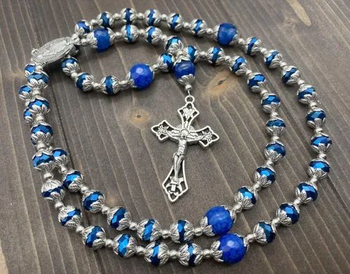 Vista 2 de Nazareth Store Collar de cuentas de cristal azul profundo rosario ágata azul gloria collar con cuentas de piedra milagrosa y cruz crucifijo