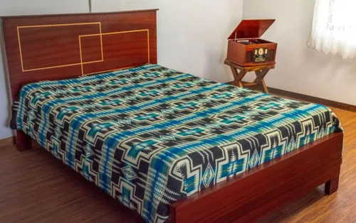 Vista 4 de Manta de lana de alpaca premium tamaño King 85 x 80
