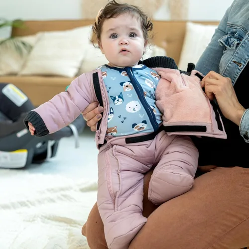 Vista 3 de Buckle Me Baby Coats Chaqueta de invierno de asiento de coche más seguro de cierre rápido para niño o niña, como se ve en Shark Tank