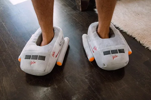 Vista 3 de Star Trek The Original Series Galileo Shuttlecraft Zapatillas 3D para adultos Zapatilla de casa de felpa suave con suela antideslizante Calzado