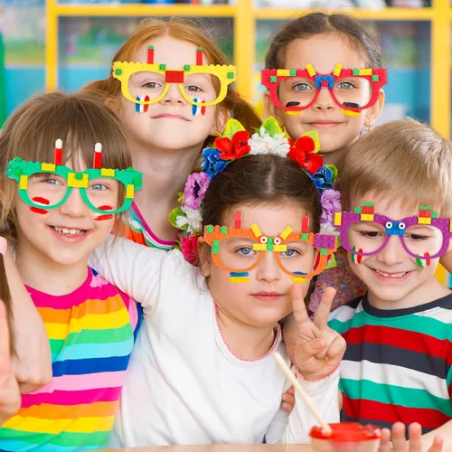 Vista 4 de Fowecelt 12 piezas de ladrillos de construcción de bloques de construcción para niños, suministros de regalos de fiesta de cumpleaños