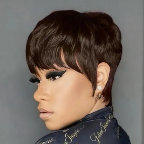 Vista 4 de Pelucas cortas de cabello humano estilo Pixie para mujeres negras, cabello brasileño virgen, corte natural marrón, sin pegamento, con flequillo