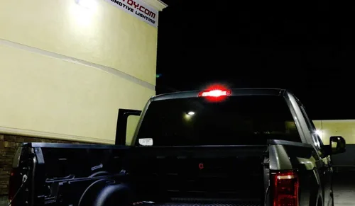 Vista 7 de iJDMTOY Bombillas de repuesto brillantes de alta potencia 4-SMD de color rojo brillante compatibles con caja de camioneta/carga de montaje alto