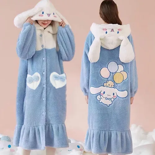 Vista 4 de aakg Bonita bata de forro polar con capucha para mujeres y niñas, diseño de dibujos animados kawaii, suave felpa cálida, talla única