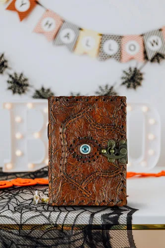 Vista 5 de SH SHIFAA HANDICRAFT Hocus Pocus, libro de hechizos Hocus Pocus, libro de hechizos Hocus Pocus, decoración de Halloween, decoración de diario