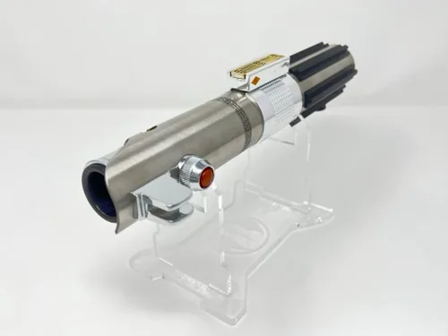 Vista 6 de Galaxy's Edge Star Wars Anakin Skywalker Legacy - Paquete de sable láser con soporte grabado exclusivo Saber Tech