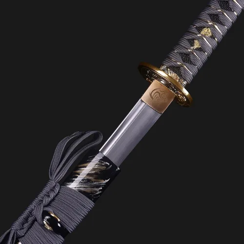 Vista 4 de Espada Katana Hecha a Mano, Espada Samurai Japonesa de Acero al Carbono T10, Templada en Arcilla, Espiga Completa, 40.5 Pulgadas/103 cm