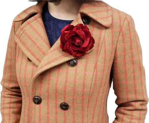 Vista 5 de Broche rosa de terciopelo rojo de 3.5 pulgadas, hecho en Estados Unidos M&S Schmalberg, Seda Cuero
