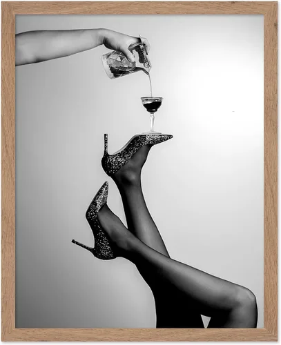 Vista 11 de Monem Art - Póster de mujer en la bañera, estampado de champán vertido, arte con alcohol, arte funky, arte en blanco y negro, arte fotográfico