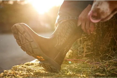 Vista 3 de ARIAT Botas de trabajo para hombre Groundbreaker de punta ancha y cuadrada