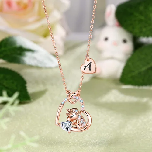 Vista 6 de IEFRICH Regalos de unicornios para niñas, collares de unicornio con corazón de circonita cúbica para mujeres y niñas, collares con inicial, joyería
