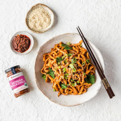 Vista 3 de Mekhala Pastas de cocina orgánicas de Asia Oriental 3.53oz (Szechuan Mala, 6)