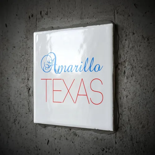 Vista 2 de 3dRose Amarillo, Texas, red, Blue Text. Patriotic Home Town Design 4 Inch Ceramic Tile