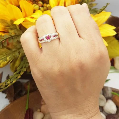 Vista 4 de Dazzlingrock Collection Anillo de compromiso de promesa en forma de corazón de rubí y diamante blanco de corte redondo de 10 quilates, oro blanco