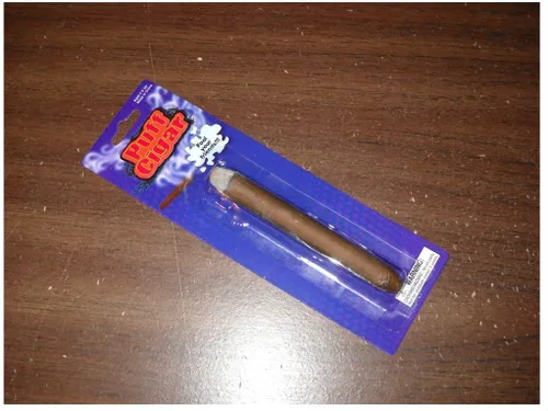 Vista 2 de Other Puro de hojaldre falso sin marca - Soplar humo falso y hacer que la sangre de no fumador hierva broma broma broma