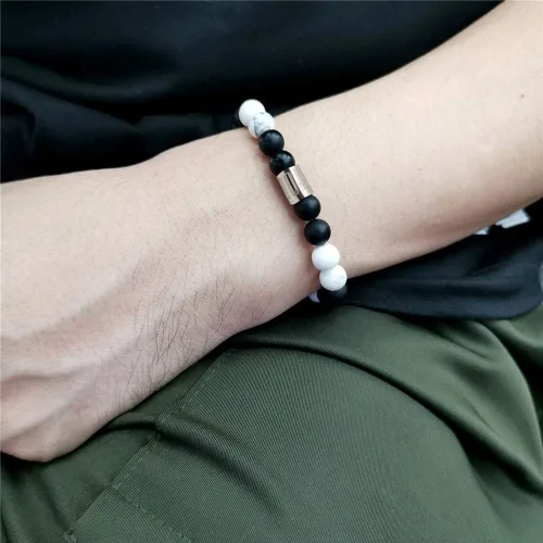 Vista 4 de Morchic Pulsera elástica con cuentas de ónixhowlita blanca mate natural, unisex, 0.315 in, Gema