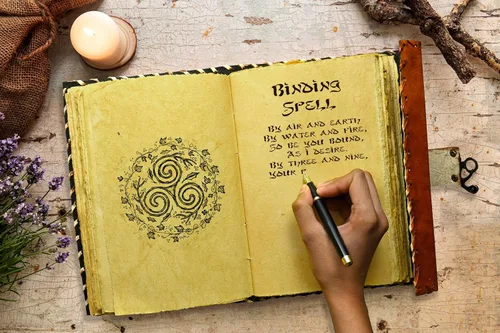 Vista 3 de SH SHIFAA HANDICRAFT Hocus Pocus, libro de hechizos Hocus Pocus, libro de hechizos Hocus Pocus, decoración de Halloween, decoración de diario
