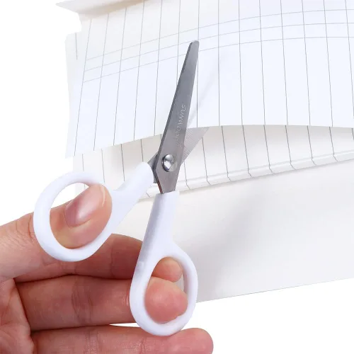 Vista 4 de Mini tijera de color blanco portátil de acero inoxidable, tijeras de regalo de papelería portátil para manualidades y manualidades