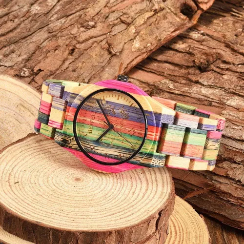 Vista 4 de Reloj de madera hecho a mano Reloj de madera de bambú colorido natural reloj de pulsera analógico de cuarzo rosa rojo