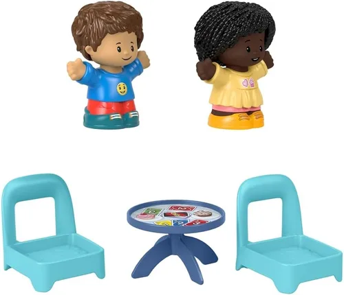 Vista 3 de F-Price Fisher-Price - Juego de figuras de juego de cartas Little People, HHR45 ~ Incluye 2 figuras de gente pequeña, 2 sillas y una mesa