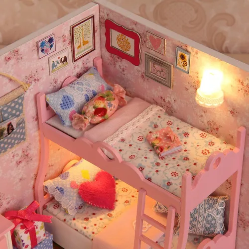 Vista 6 de Ogrmar Casa de madera para muñecas en miniaturas, "hazlo tú mismo", kit de casa con cubierta y luz led - Edad de los cálices