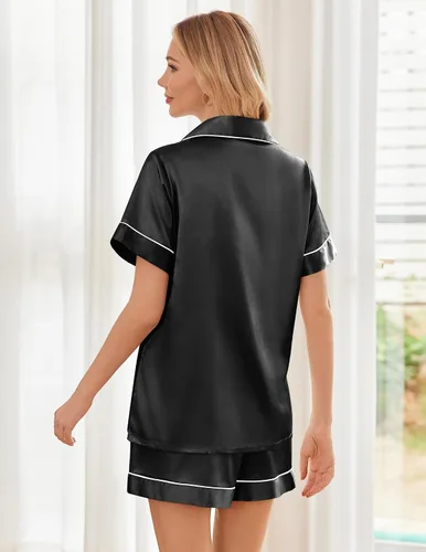 Vista 2 de Ekouaer Conjunto de pijama de satén de seda para mujer, suave, de manga corta, con botones, ropa para dormir, camiseta y pantalones cortos, juego
