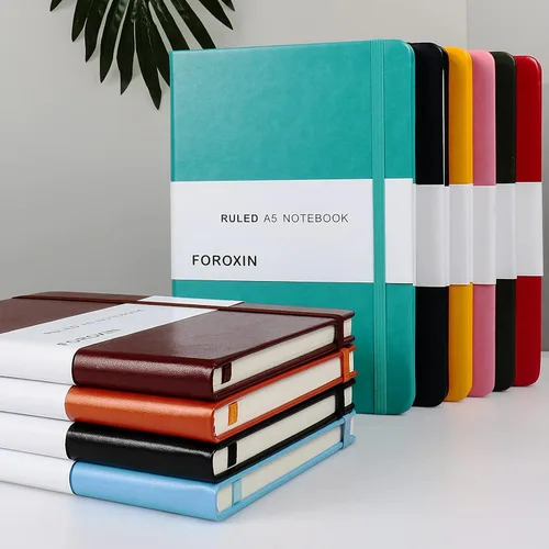 Vista 5 de Cuaderno rayado de tapa dura, tamaño A5, con forro de 8.3 x 5.7 pulgadas, papel grueso premium de 80 gsm (100 hojas/200 páginas). Tapa dura de piel