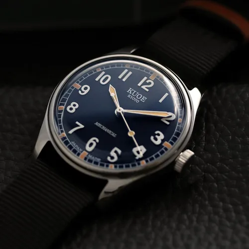 Vista 9 de KUOE Old Smith 90-002 No-Date, Automatic NH38 Movement, Navy, Replacement Belt Included
