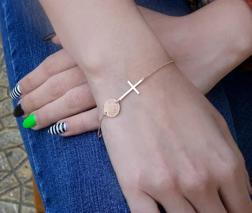 Vista 4 de Pulsera hecha a mano de la cruz de la huella dactilar del oro sólido, pulsera conmemorativa de la huella dactilar, pulsera del grabado de la huella
