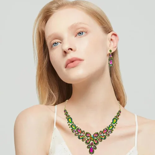 Vista 2 de Juego de joyas de cristal austriaco para mujer, diseño de lágrima de cristal austríaco, collar y aretes colgantes, para boda, fiesta, graduación