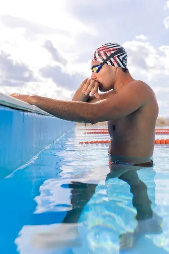 Vista 8 de Arena Gafas de natación de carreras unisex Cobra Core Swipe antivaho para hombres y mujeres con lente de policarbonato con espejo/sin espejo