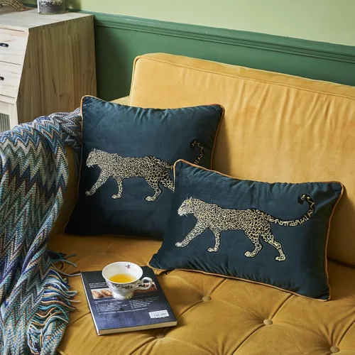Vista 2 de Funda de Almohada de Leopardo Bordado de Lujo, Funda de Cojín de Tela de Terciopelo Bordado en Oro, Funda de Almohadas Decorativa con Estampado